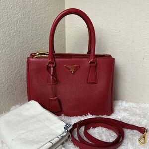Prada Saffiano Leather Galleria Double Zip Medium